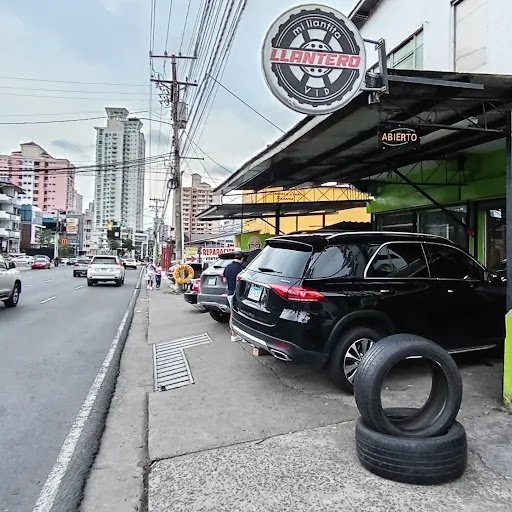 Reparación de llantas en vía porras( mi llantita VIP 🇵🇦)