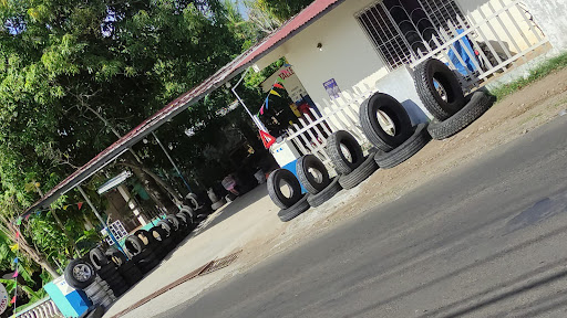 Taller de llantas POCHOLO