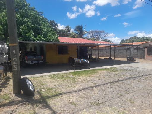 Llanteria y Auto servicios Omar